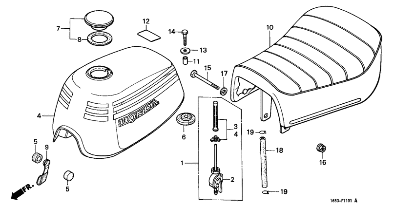Fuel tank/seat