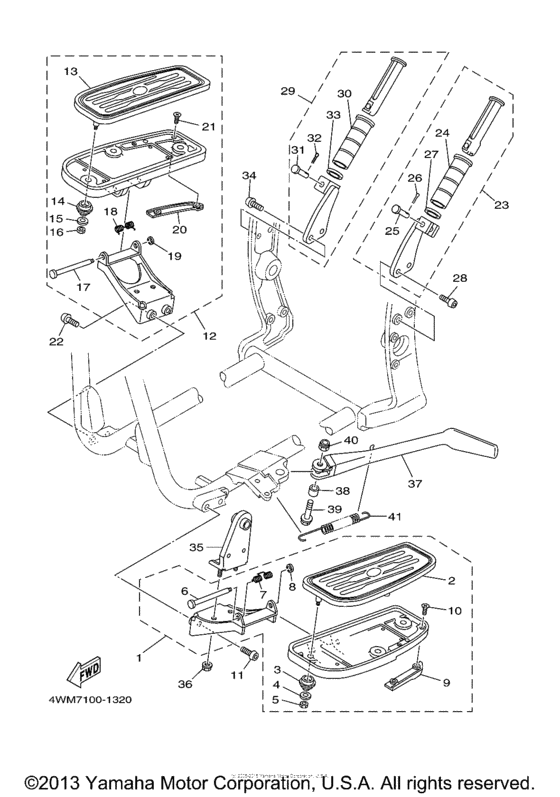 XV1600AR Подножки