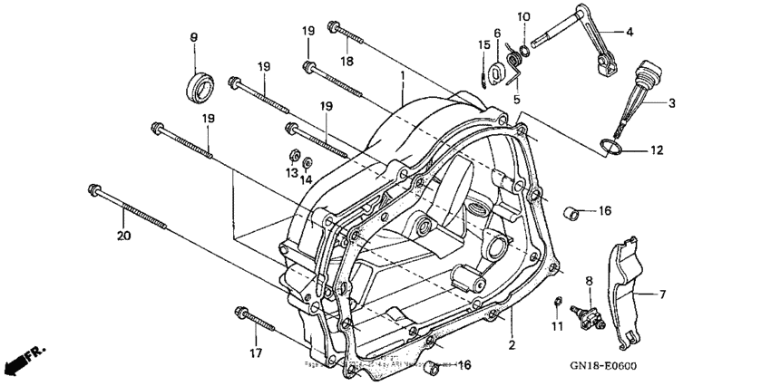 XR80R Крышка картера правая