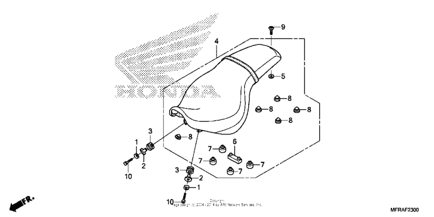 VT1300CS (ABS) Seat (1)