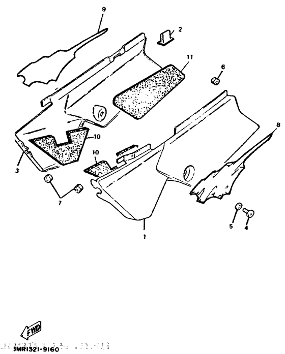Side cover / oil tank