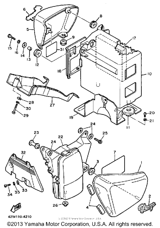 XV700N Боковые обтекатели