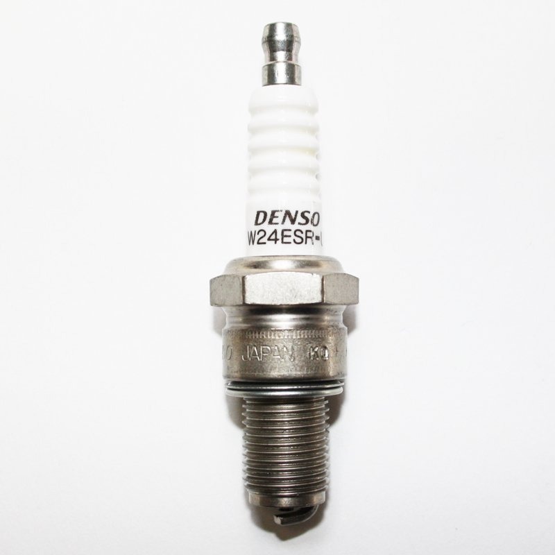 Свеча зажигания Denso W24ESR