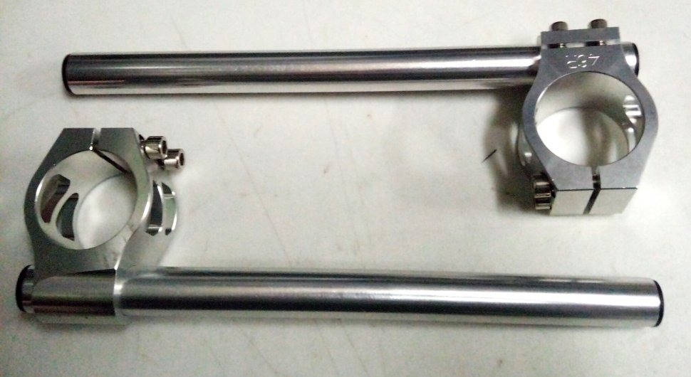 Клипоны Tarazon HB-46 для мотоцикла Kawasaki ZX6R, ZX9R, ZRX1100/1200, Suzuki SV 1000 03-07, серебристые