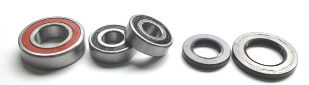 Tourmax Комплект колесных подшипников WBK-377 6204х2+62/32