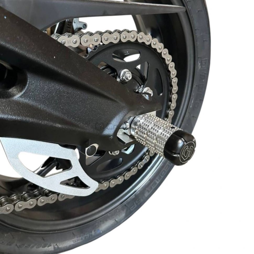 Crazy Iron Пеги в ось заднего колеса Triumph Street Triple 765 17-