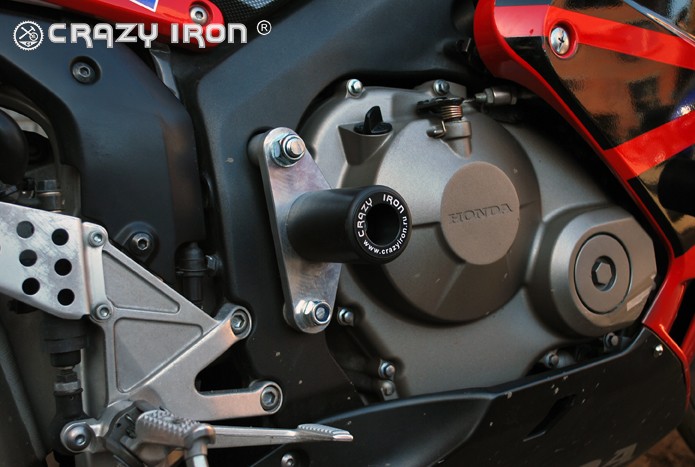 Crazy Iron Слайдеры в ось маятника для Honda CBR600RR 2003-2006