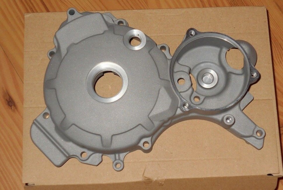 Крышка картера OEM Yamaha 4D3-15411-00-00