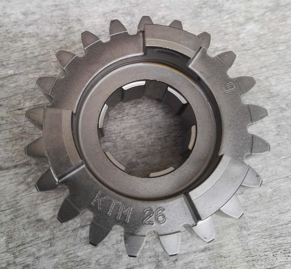 Шестерня 4-й передачи KTM 400/450/525 EXC/XC-W -07 OEM 59033014033