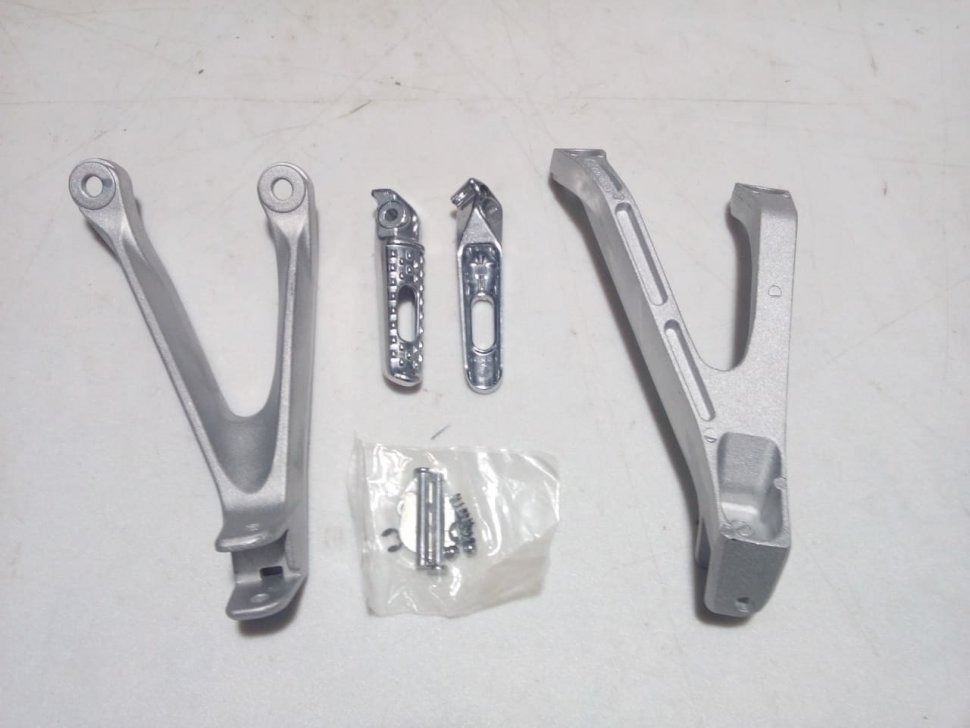 Задние подножки с кронштейнами для Honda CBR 1000 RR 08-16