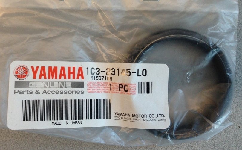 Сальник вилки Yamaha OEM 1C3-23145-L0-00