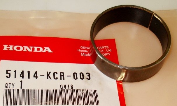 Направляющая втулка вилки верхняя OEM Honda 51414-KCR-003 - 41x15x2