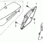 CRF450R Seat @ side cover ('05)