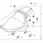 VTX1300C Сидение