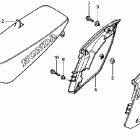 CRF450R Seat @ side cover ('02-'04)